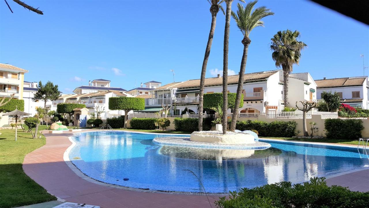 Lovely Apartment Near The Beach In Sunny La Mata Torrevieja Exterior photo