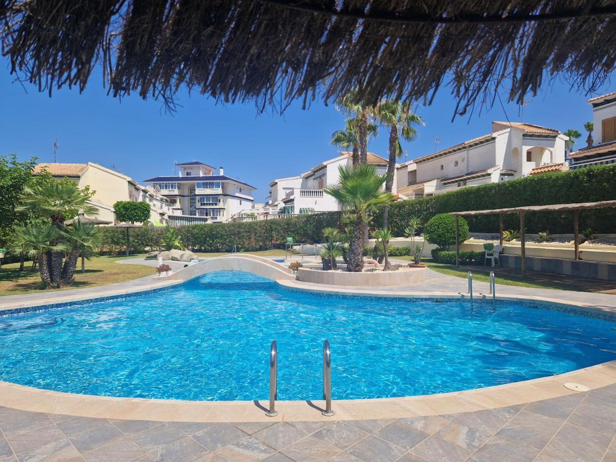 Lovely Apartment Near The Beach In Sunny La Mata Torrevieja Exterior photo