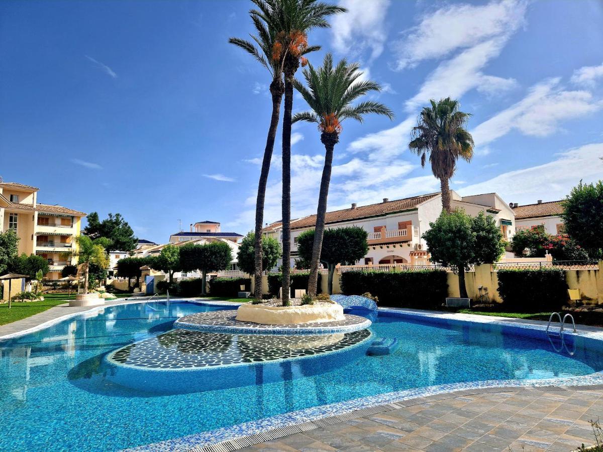 Lovely Apartment Near The Beach In Sunny La Mata Torrevieja Exterior photo