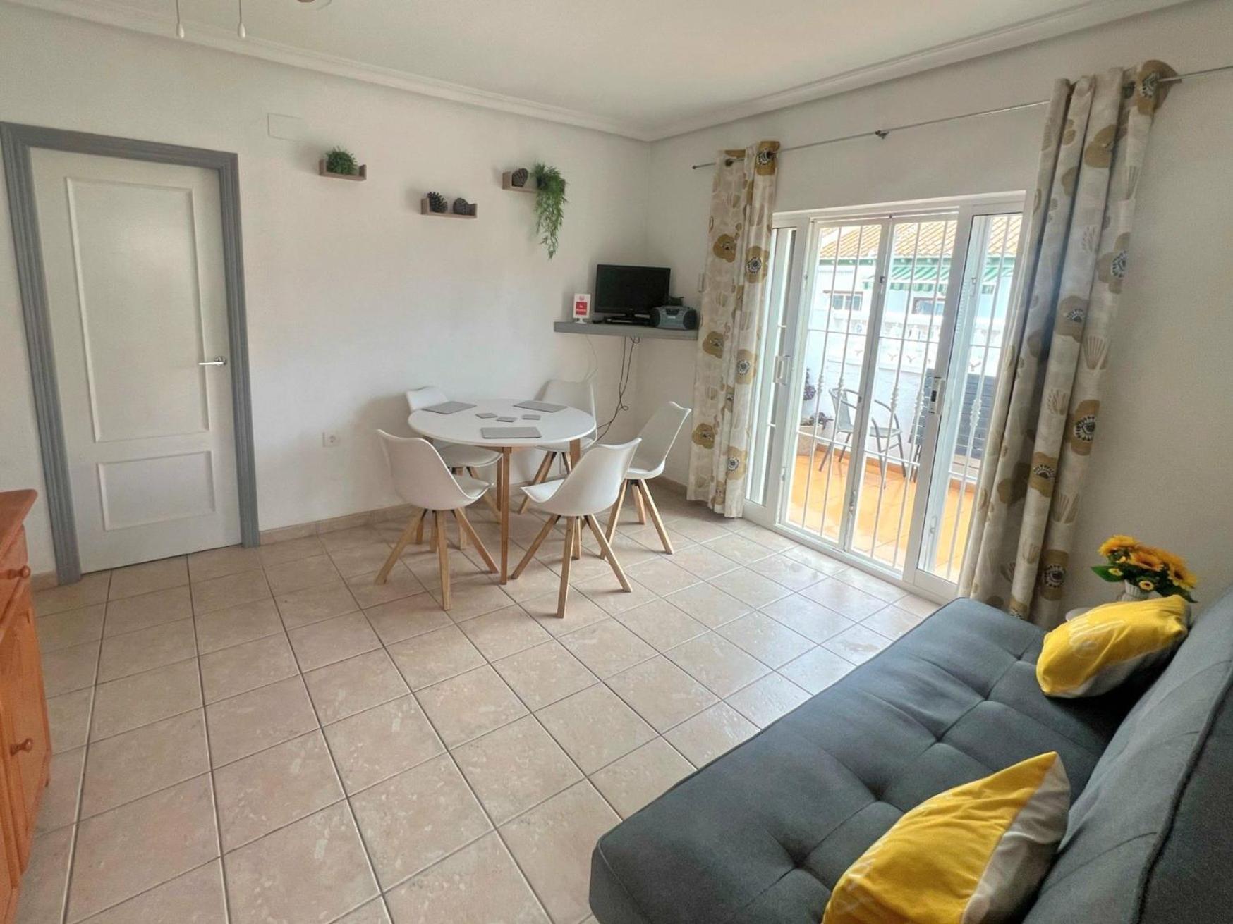 Lovely Apartment Near The Beach In Sunny La Mata Torrevieja Exterior photo