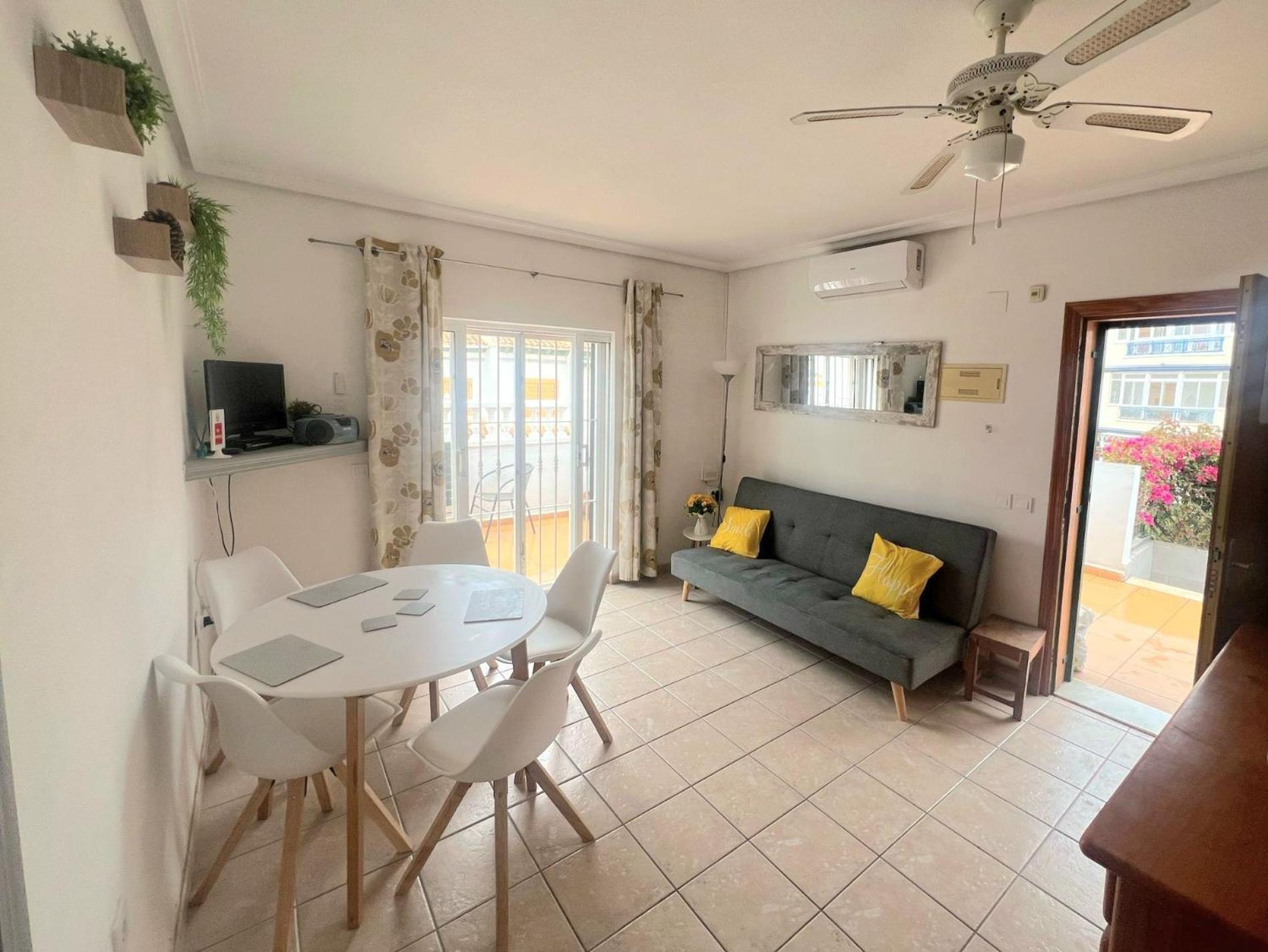 Lovely Apartment Near The Beach In Sunny La Mata Torrevieja Exterior photo